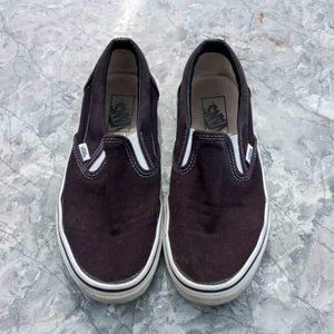 VINTAGE CLASSIC "VANS" OFF THE WALL SLIP ON BLACK WITH WHITE SNEAKERS USED